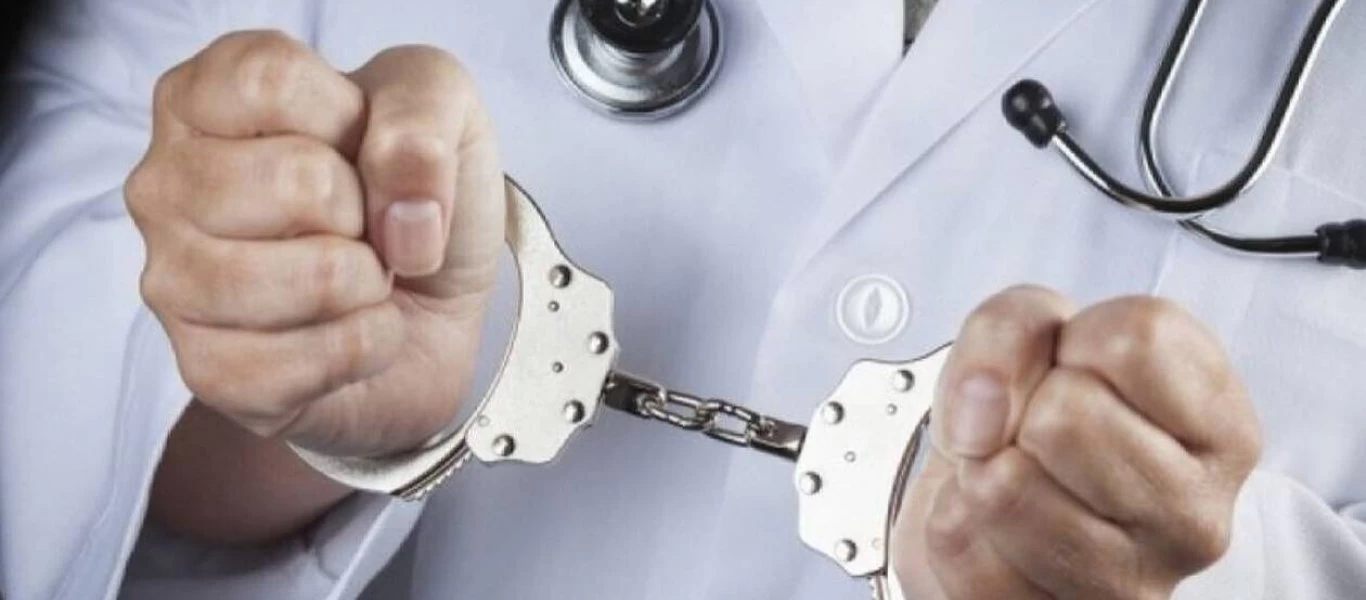 Ρόδος: Αντιμέτωπος με τρεις ακόμη κατηγορίες ο γυναικολόγος που ασελγούσε σε ασθενείς του